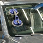 Automobile,Special,Workers,Replacing,Windscreen,Or,Windshield,Of,A,Car